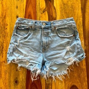 NWOT Abercrombie MidRise Mom Shorts